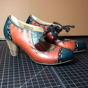 Never Worn Two Tone Leather Spring Step Heel sz 38